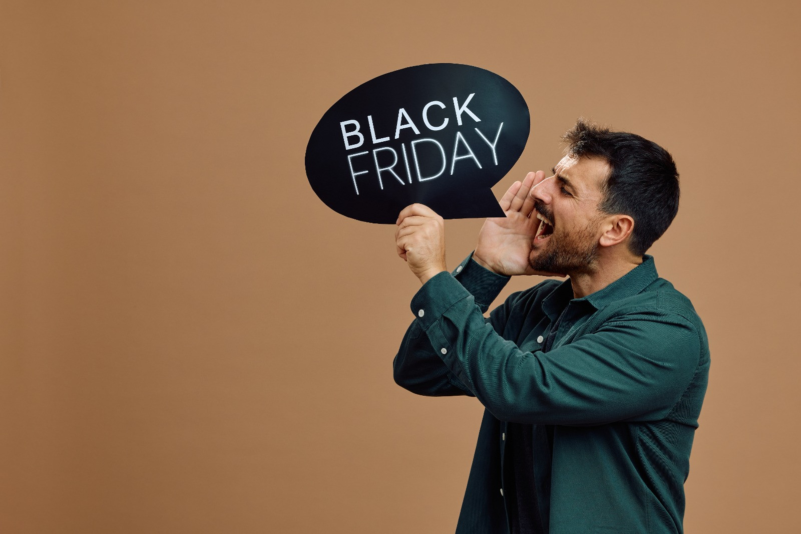 Black Friday 2024 la Fashion Days. &Icirc;mbrăcăminte și &icirc;ncălțăminte pentru bărbați la preț redus. Cele mai bune oferte de Vinerea Neagră